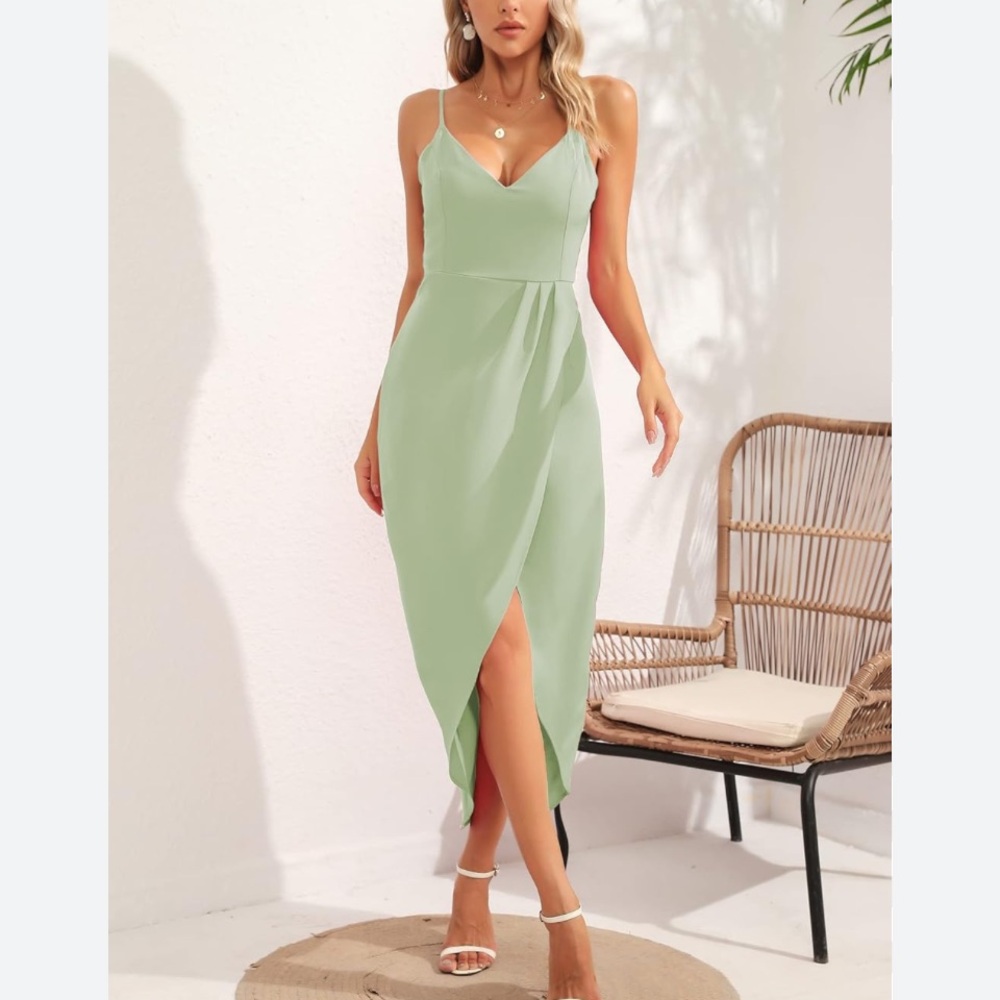 AMAZON Green Spaghetti Strap V-Neck Midi Dress NWOT
